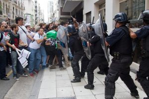 Lee más sobre el artículo ¡¡¡FUERA LA POLICÍA DE PALACIO PIZZURNO!!!