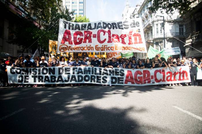 Lee más sobre el artículo Fuera las fuerzas represivas de AGR/Clarín