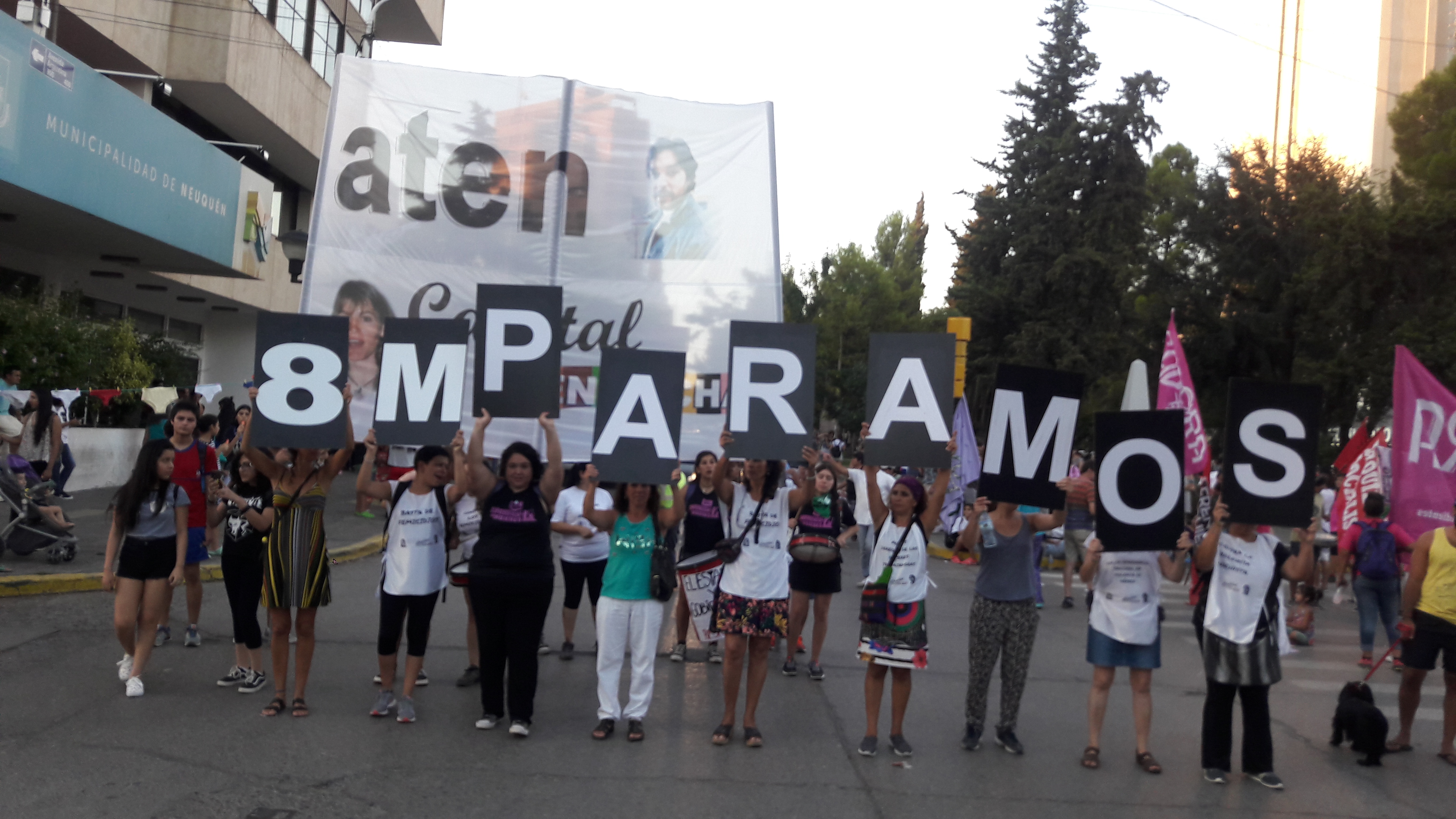 En este momento estás viendo 8 DE MARZO: DÍA DE LUCHA EN DEFENSA DE LOS DERECHOS DE LAS MUJERES TRABAJADORAS