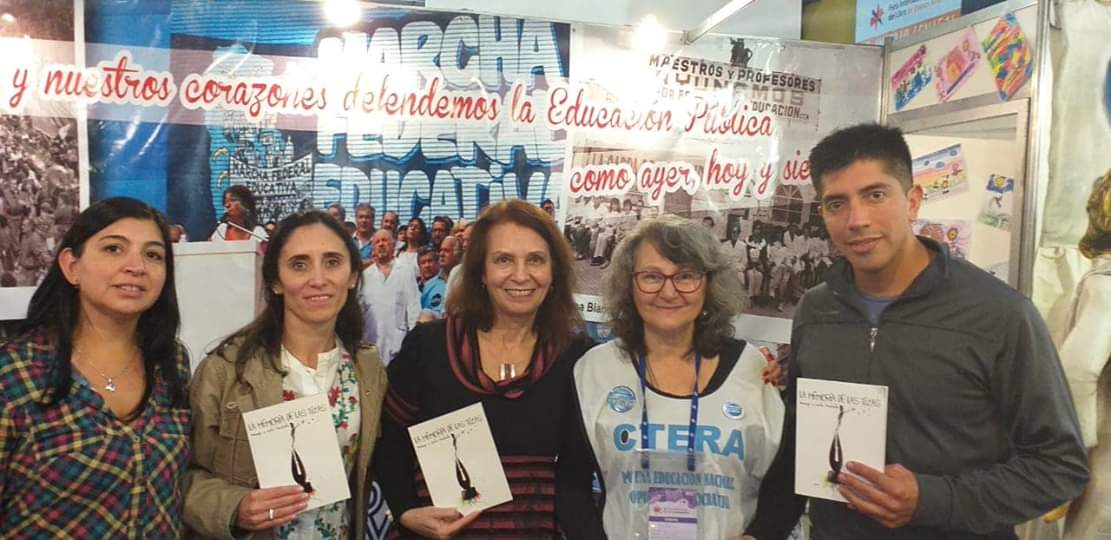 Lee más sobre el artículo «La Memoria de las Tizas» en la Feria del Libro