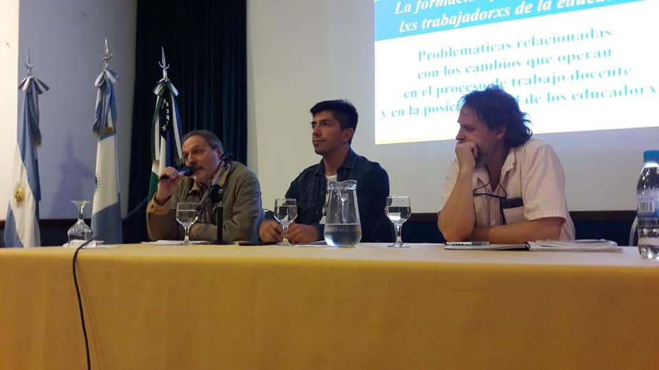 Lee más sobre el artículo CONCURSOS DE ASCENSO DE JERARQUÍA: POR UNA ESCUELA PÚBLICA INCLUSIVA Y DE CALIDAD