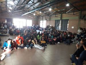 Lee más sobre el artículo UNA CONSTRUCCIÓN CURRICULAR QUE AMPLÍA DERECHOS PARA LES ESTUDIANTES