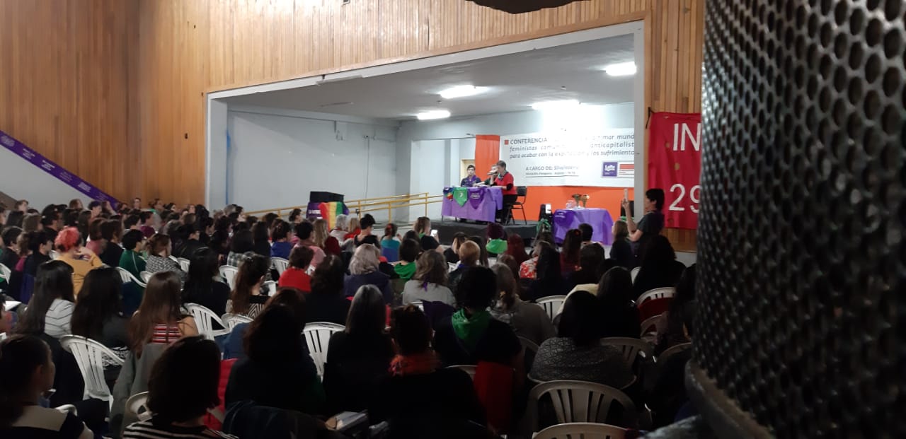 A(R)MANDO UN MUNDO FEMINISTA Silvia Federici en Neuquén 22