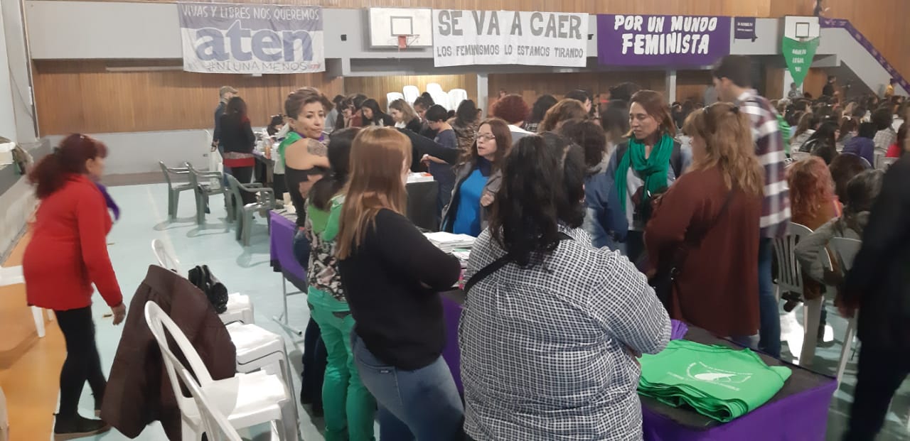 A(R)MANDO UN MUNDO FEMINISTA Silvia Federici en Neuquén 2