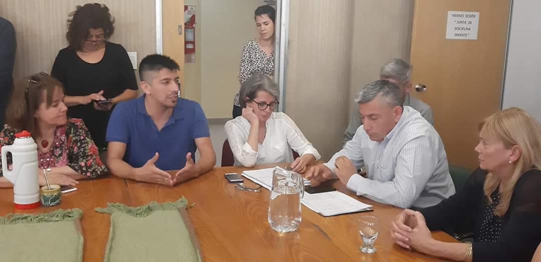 Lee más sobre el artículo LA COMUNIDAD EDUCATIVA DEL CPEM 46, MOVILIZADA!