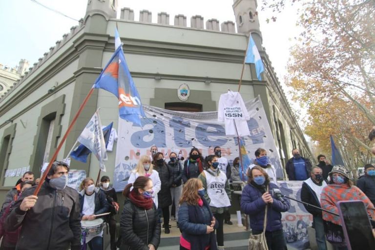 Lee más sobre el artículo POR EL PAGO DEL AGUINALDO EN TIEMPO Y FORMA Que el ajuste lo paguen las grandes fortunas