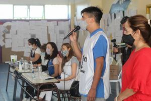 Lee más sobre el artículo EL DERECHO AL TRABAJO DE LAS COMPAÑERAS DE PRIMARIA, RESTABLECIDO
